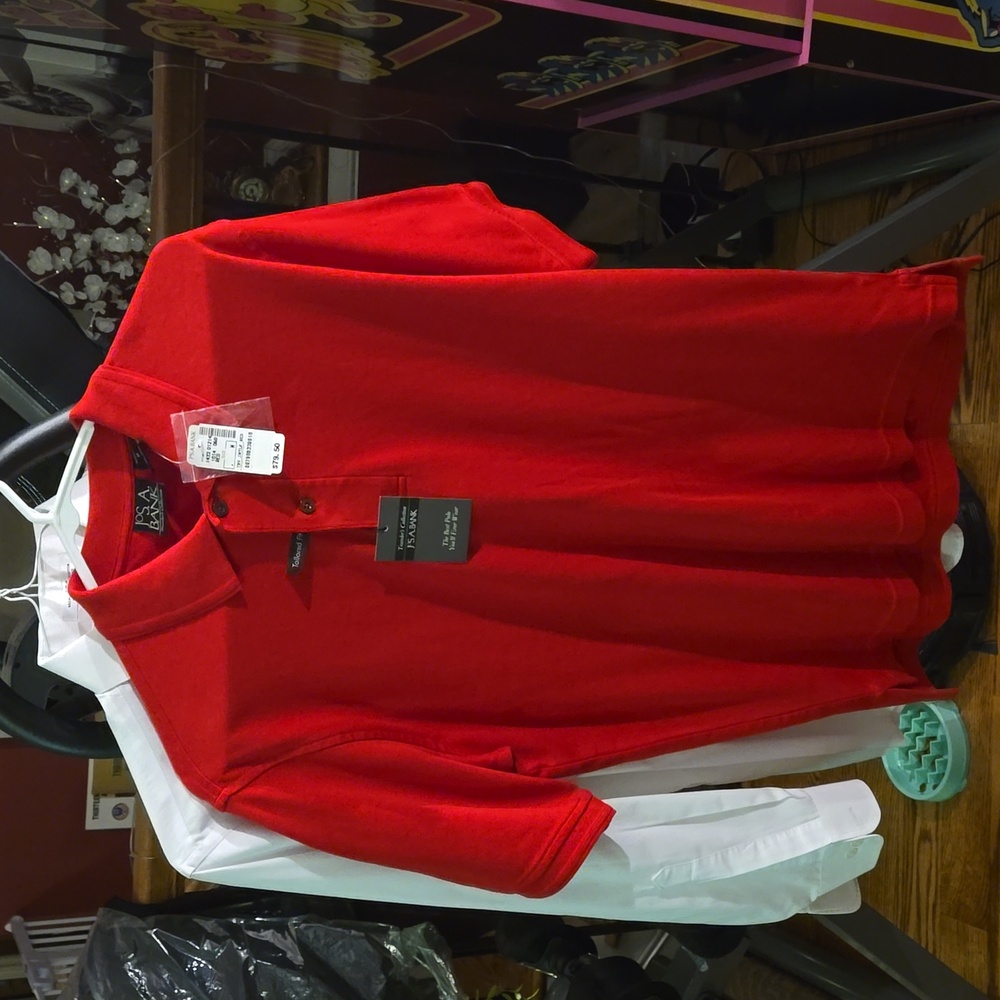 Mens short sleeve red JoS. A Bank Polo Size M Travelers Collection